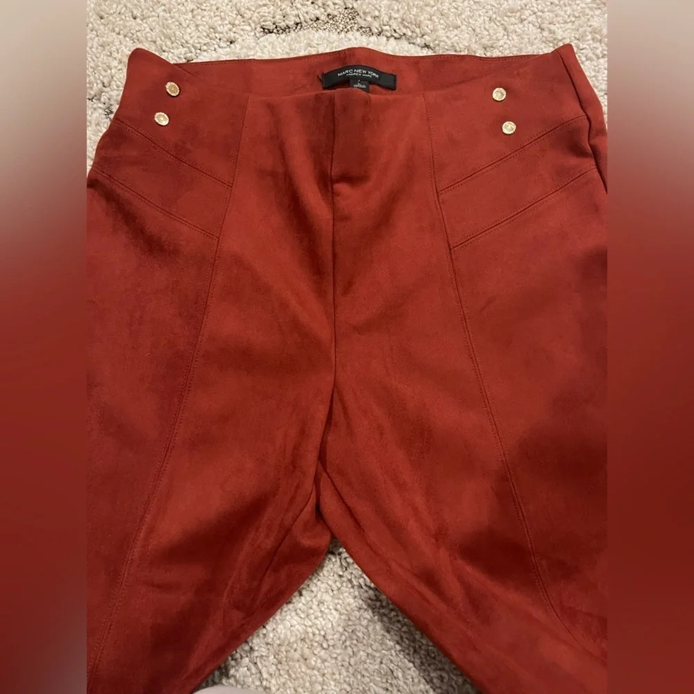Marc New York Rust faux suede stretchy pants, L